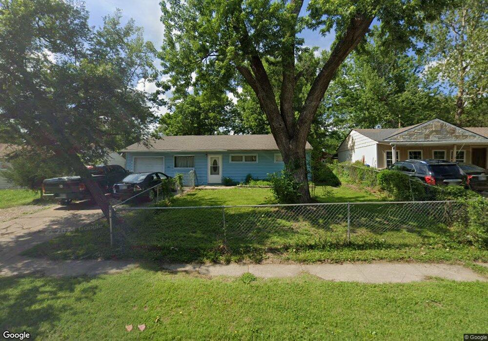 524 SE Colfax Place, Topeka, KS 66605 - photo 1