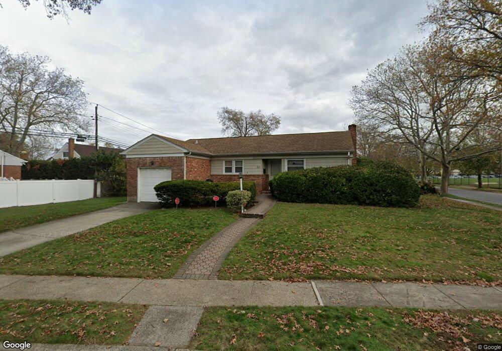 50 Holly Rd, Hewlett, NY 11557 - photo 1