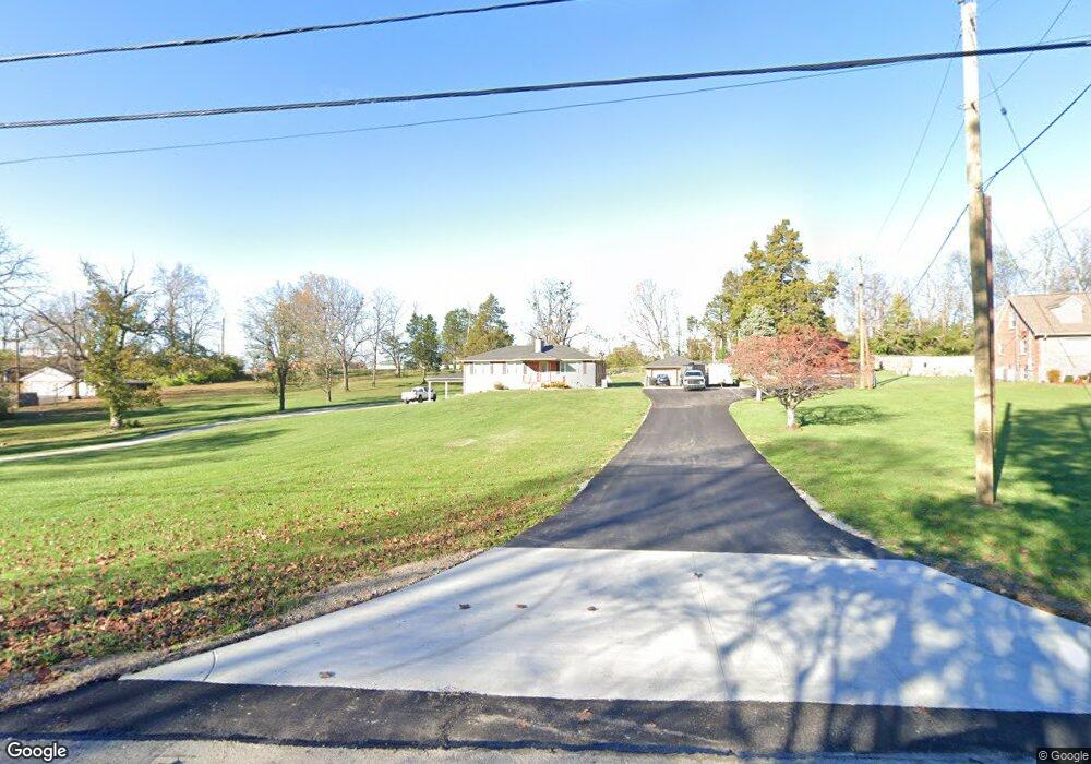 8105 Hudson Ln, Louisville, KY 40291 - photo 1