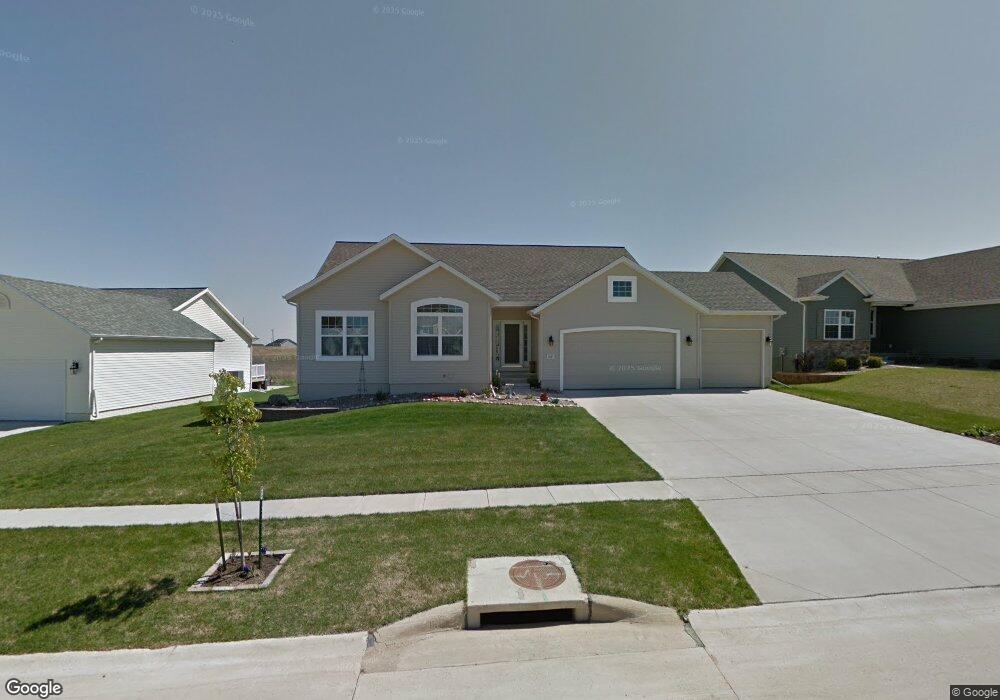 3007 Hillsboro Ct SW, Cedar Rapids, IA 52404 - photo 1