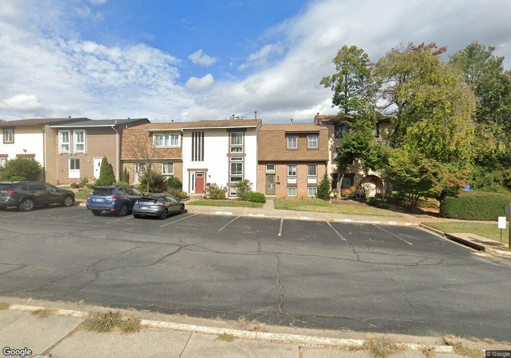 9528 Miranda Ct, Fairfax, VA 22031 - photo 1