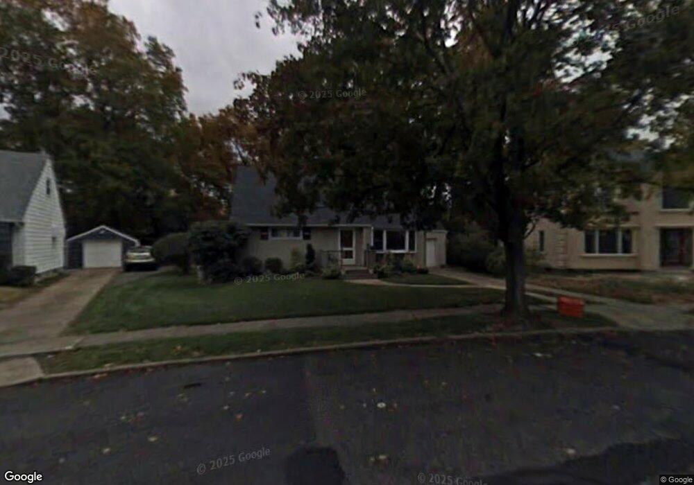 639 Seminole Rd, Franklin Square, NY 11010 - photo 1