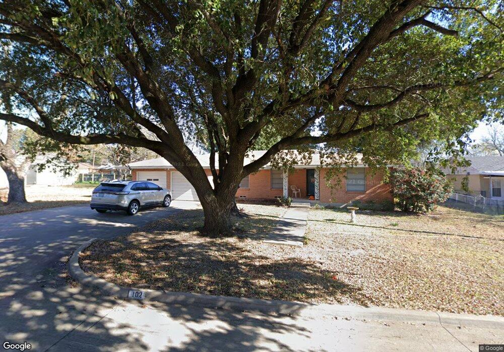 102 Baker Dr, Ennis, TX 75119 - photo 1