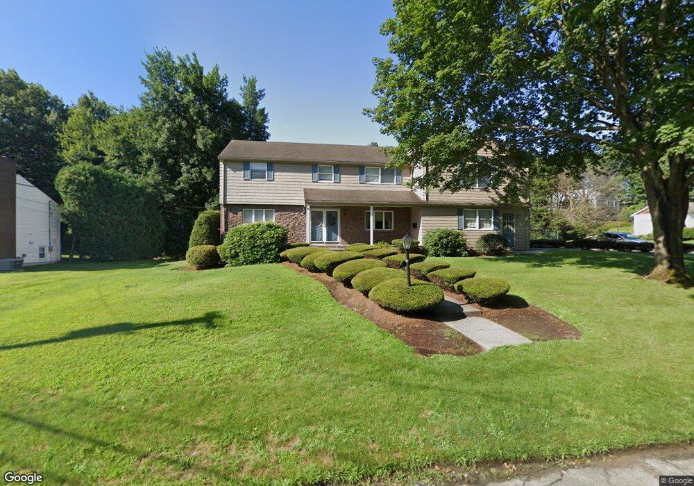 10 Cliff Rd, Waltham, MA 02452 - photo 1