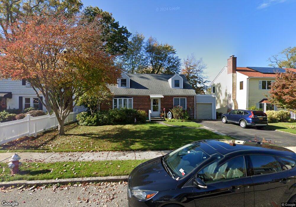 19 Purdue Rd, Glen Cove, NY 11542 - photo 1