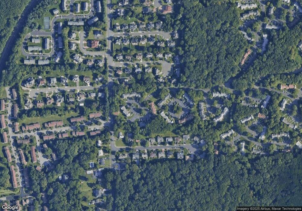 302 Timber Oaks Rd, Edison, NJ 08820 - photo 1