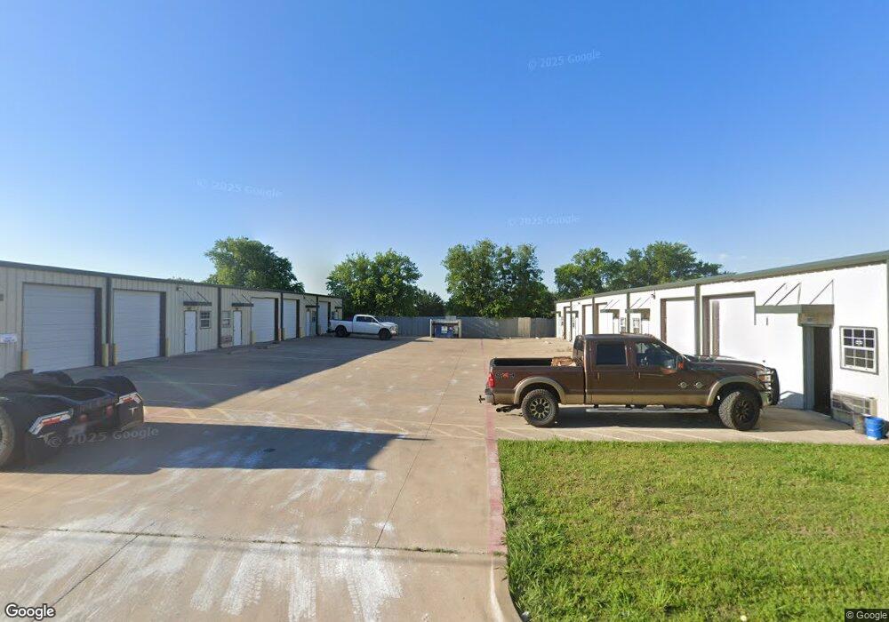 202 Mulberry St, Cleburne, TX 76031 - photo 1