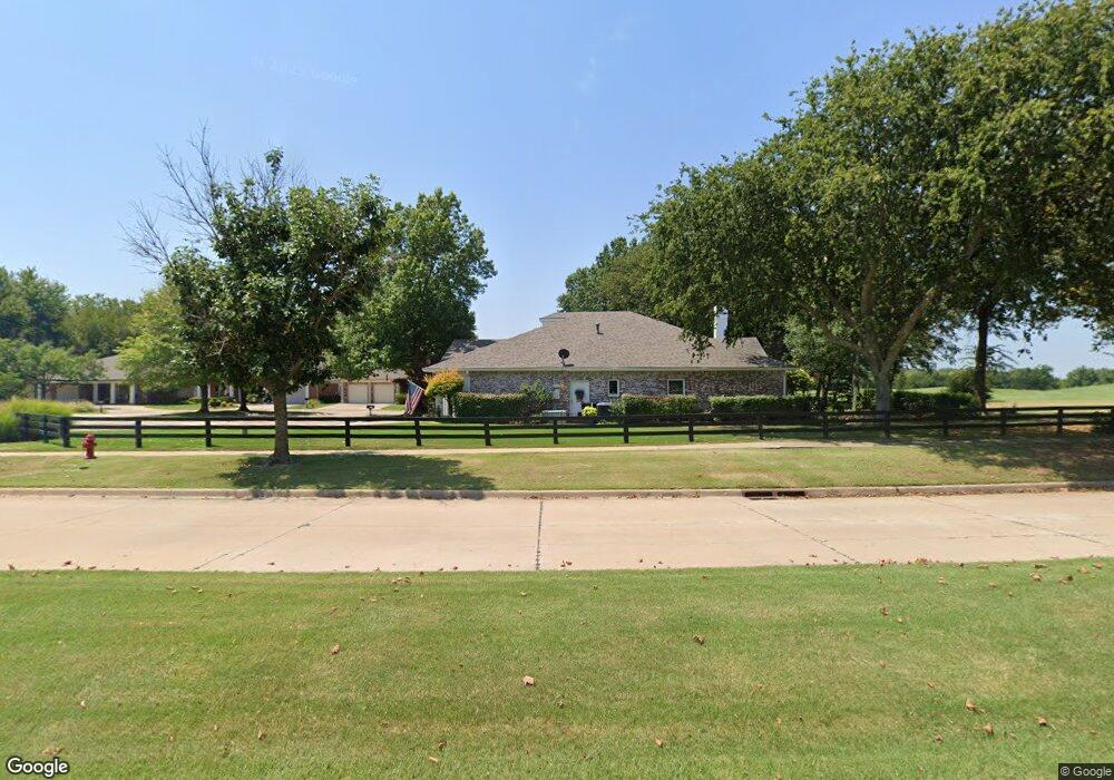 520 N Forest Ridge Blvd, Broken Arrow, OK 74014 - photo 1