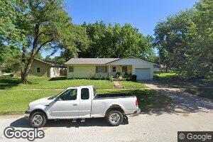 221 W 7th St, Lyndon, KS 66451