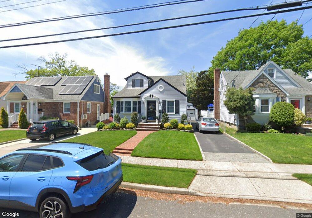 154 Ribbon St, Franklin Square, NY 11010 - photo 1