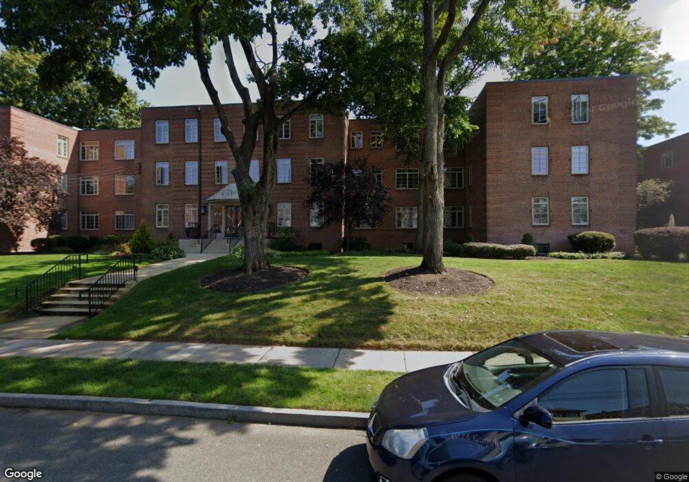 20 Outlook Ave unit H, West Hartford, CT 06119 - photo 1