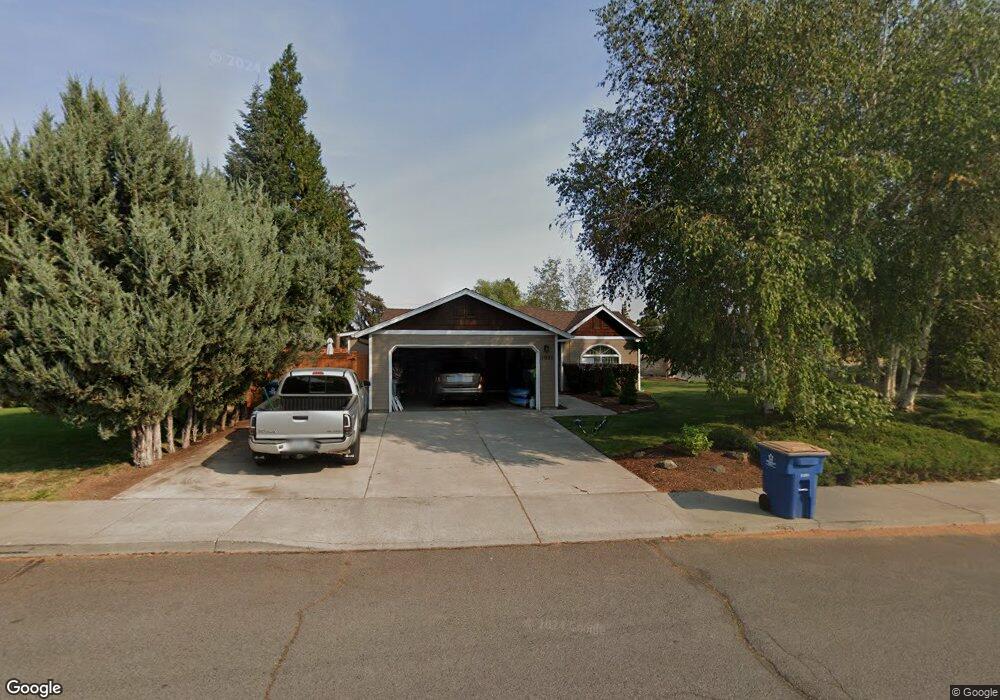 1938 NE Yellowstone Ln, Bend, OR 97701 - photo 1