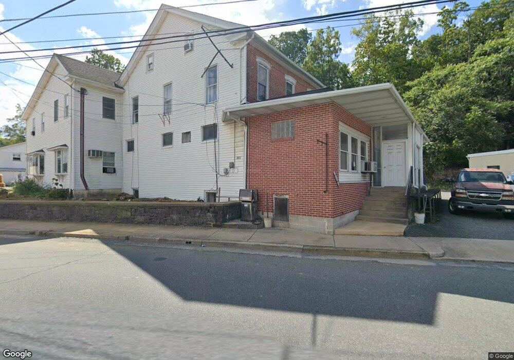 1801 S Main St unit 4, Bechtelsville, PA 19505 - photo 1