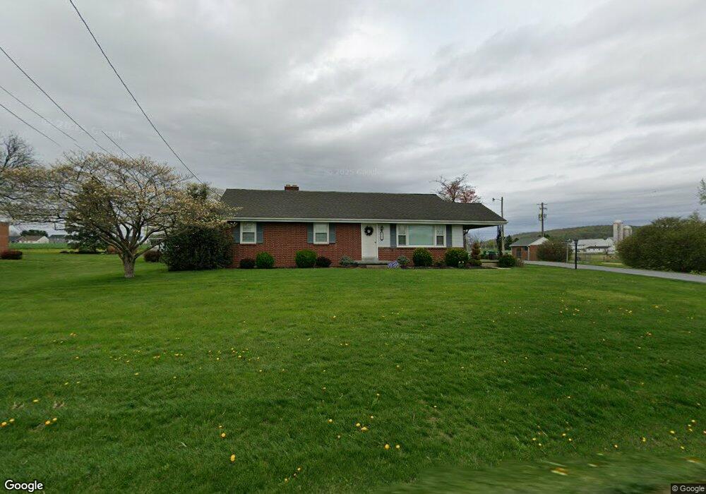 583 S Kinzer Ave, New Holland, PA 17557 - photo 1