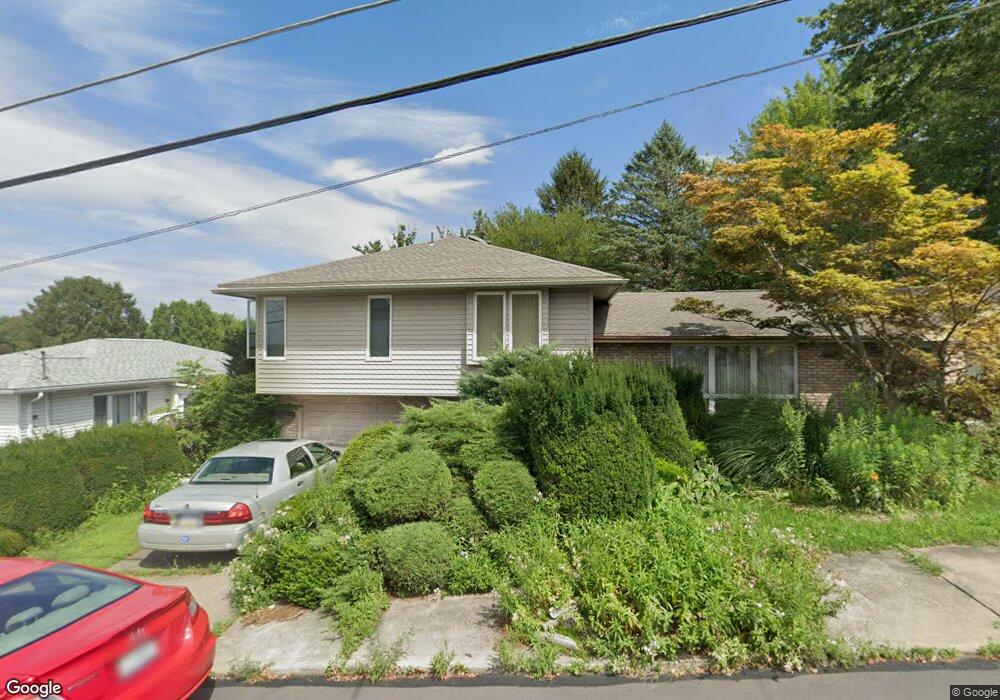 695 Roosevelt St, Hazleton, PA 18201 - photo 1