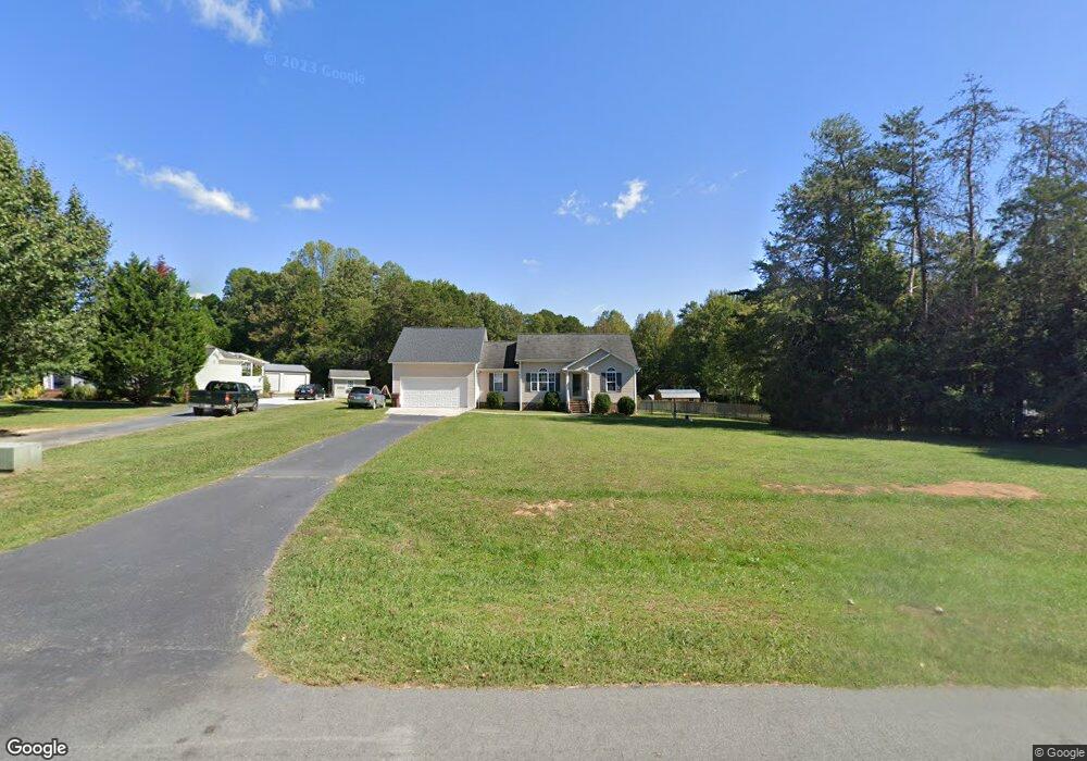 2305 Foxfire Ln, Burlington, NC 27217 - photo 1