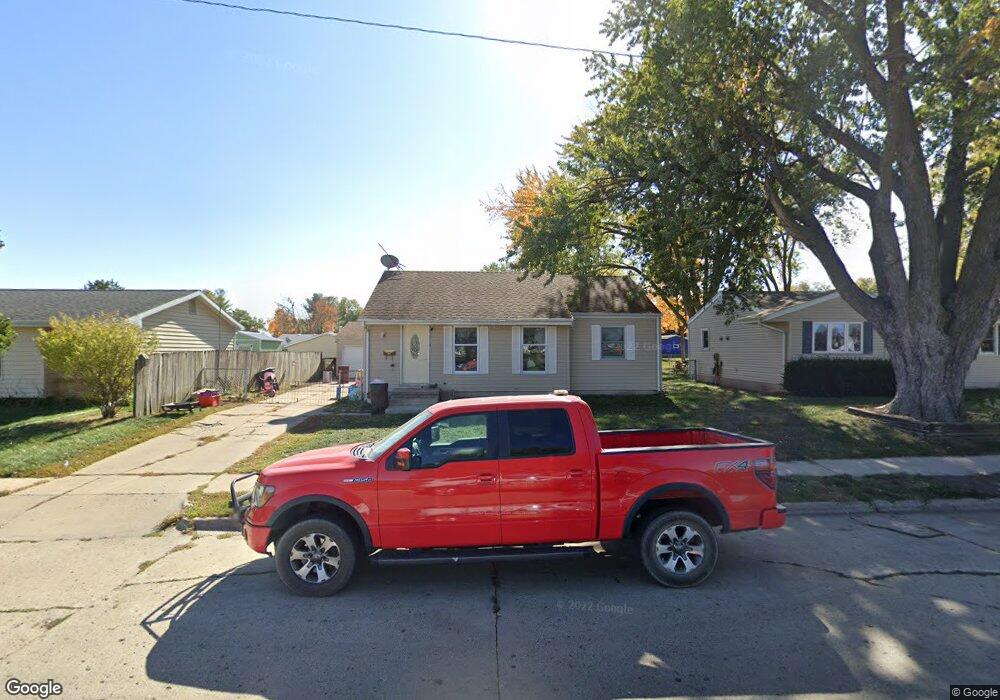 2007 N 5th Ave E, Newton, IA 50208 - photo 1