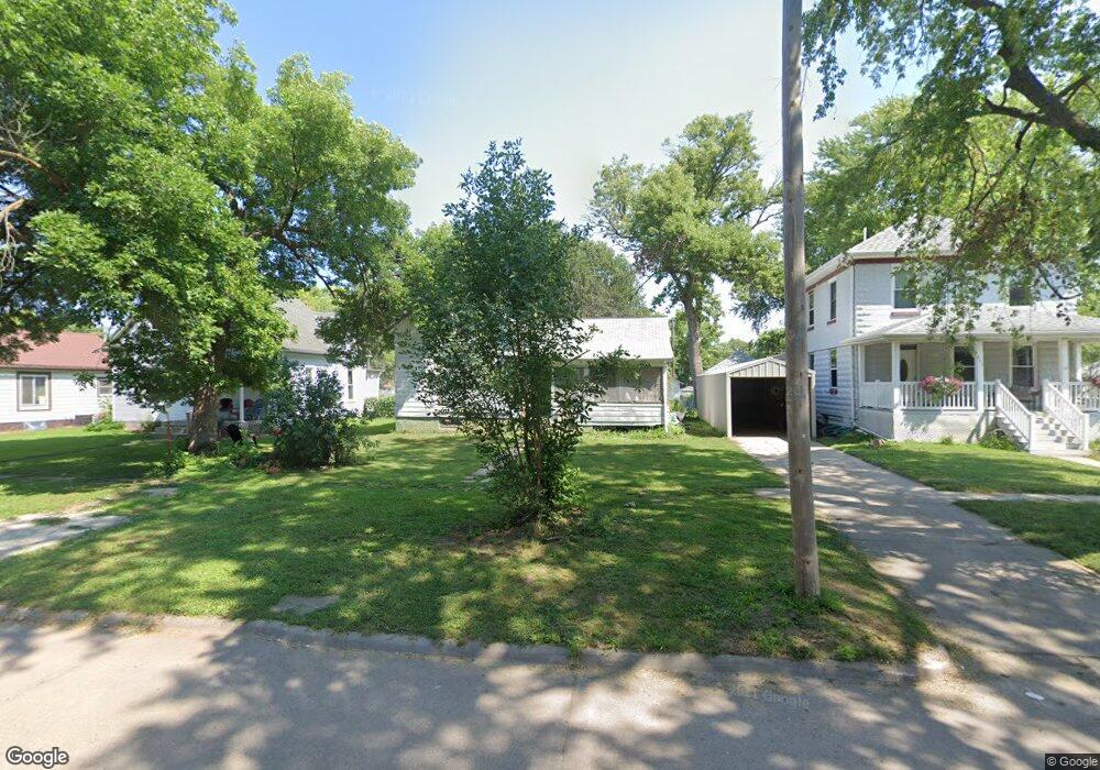 809 W Summit Ave, Shenandoah, IA 51601 - photo 1