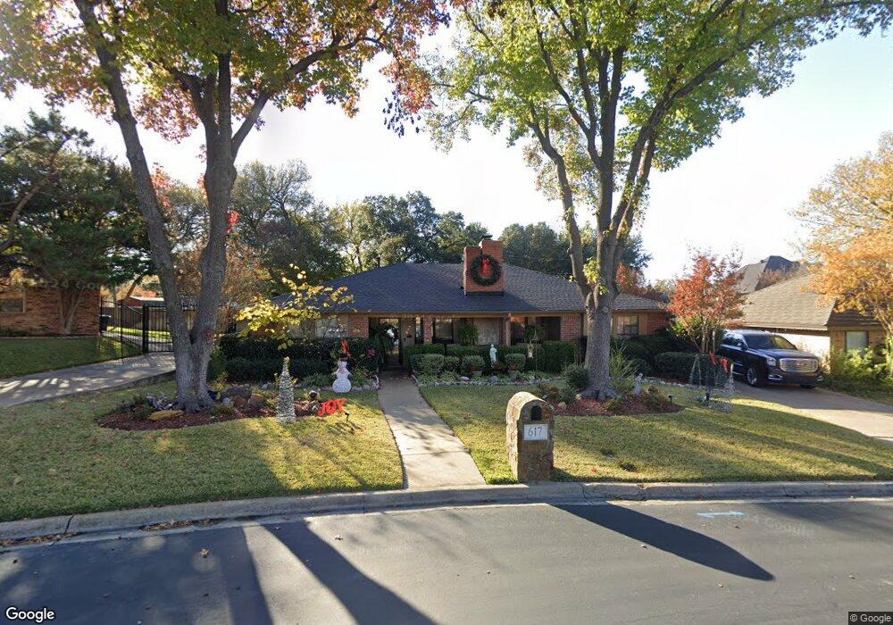 617 Fairlane Ct, Hurst, TX 76054 - photo 1