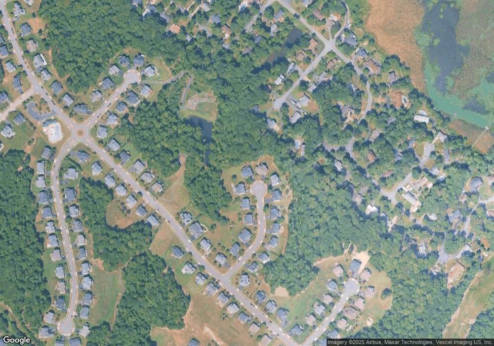 3229 Lost Pond Ct, Triangle, VA 22172 - photo 1