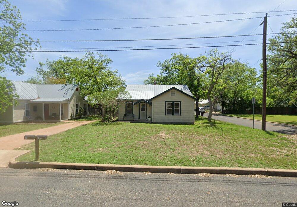 205 N Orange St, Fredericksburg, TX 78624 - photo 1