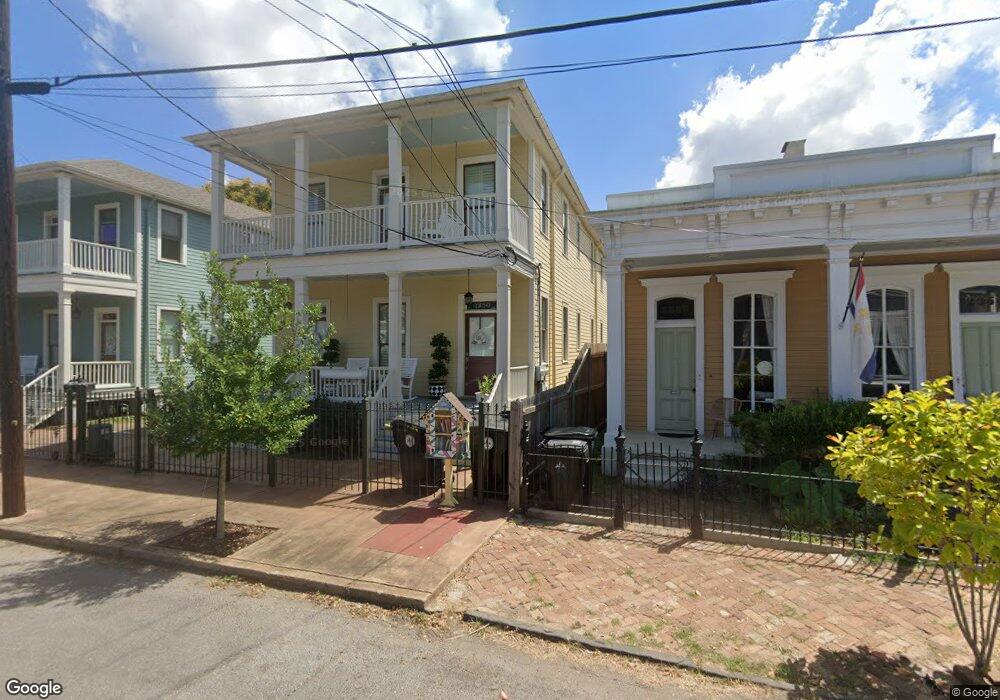 2350 Laurel St, New Orleans, LA 70130 - photo 1