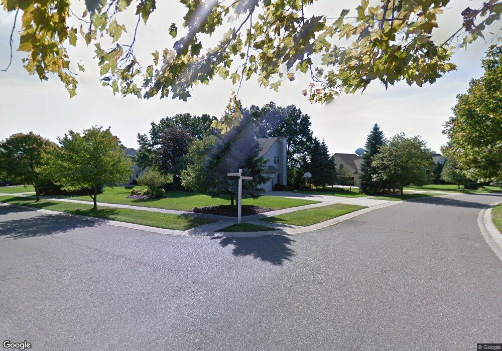 7277 White Oak Dr, West Bloomfield, MI 48324 - photo 1