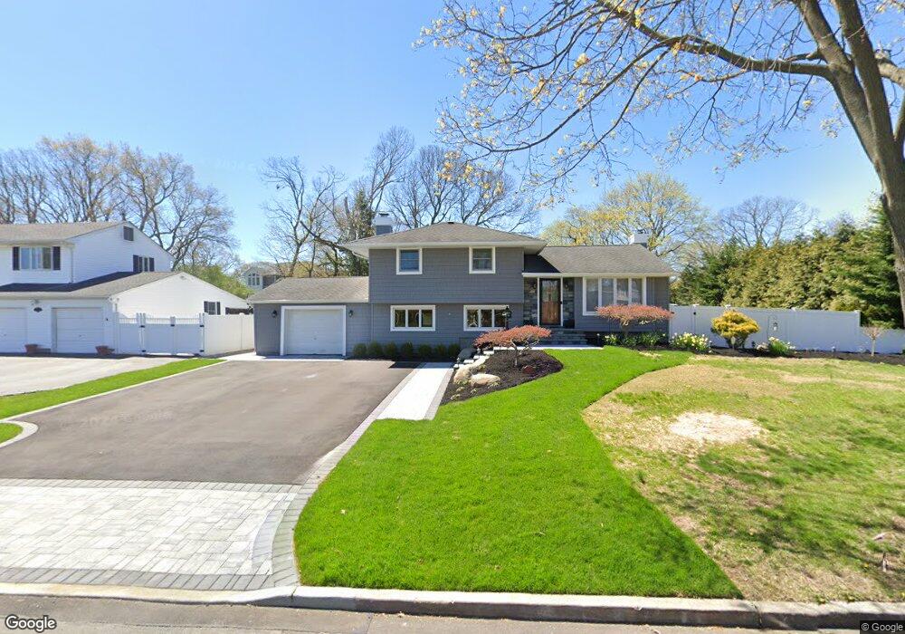 16 Shirley Ct, ComMacK, NY 11725 - photo 1