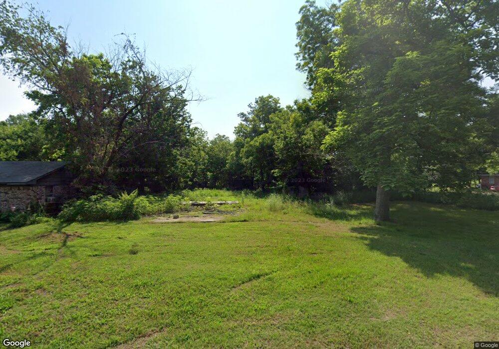 915 S J St, Hugo, OK 74743 - photo 1