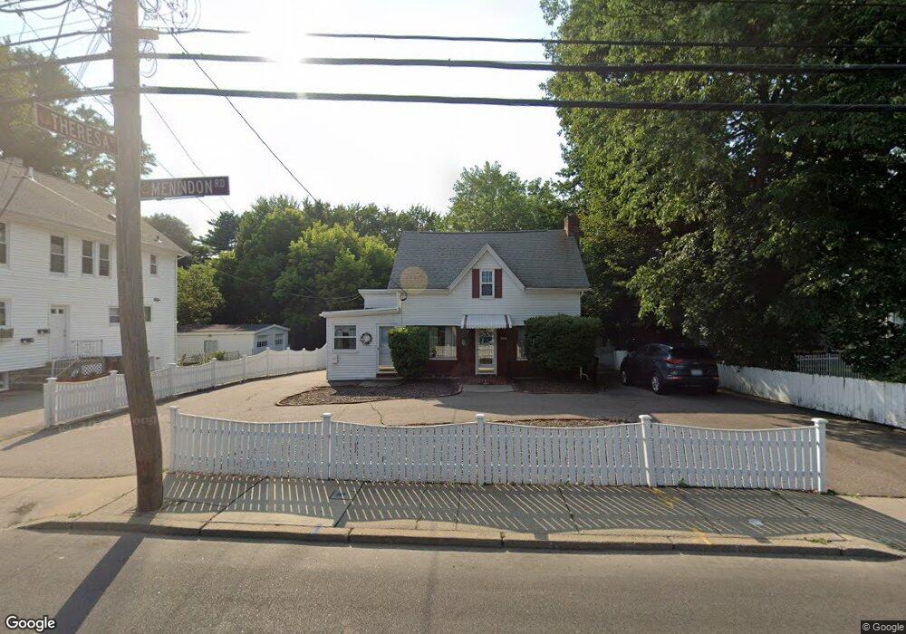 927 Mendon Rd, Woonsocket, RI 02895 - photo 1