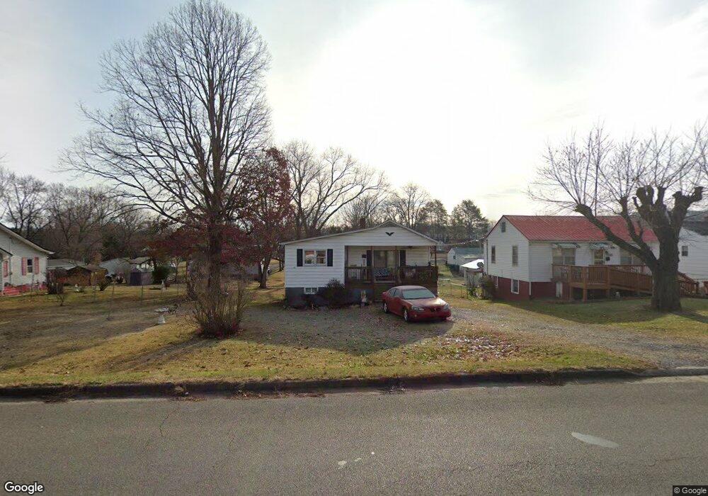 1614 E Unaka Ave, Johnson City, TN 37601 - photo 1