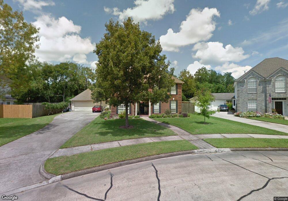 400 Windsor Dr, Friendswood, TX 77546 - photo 1