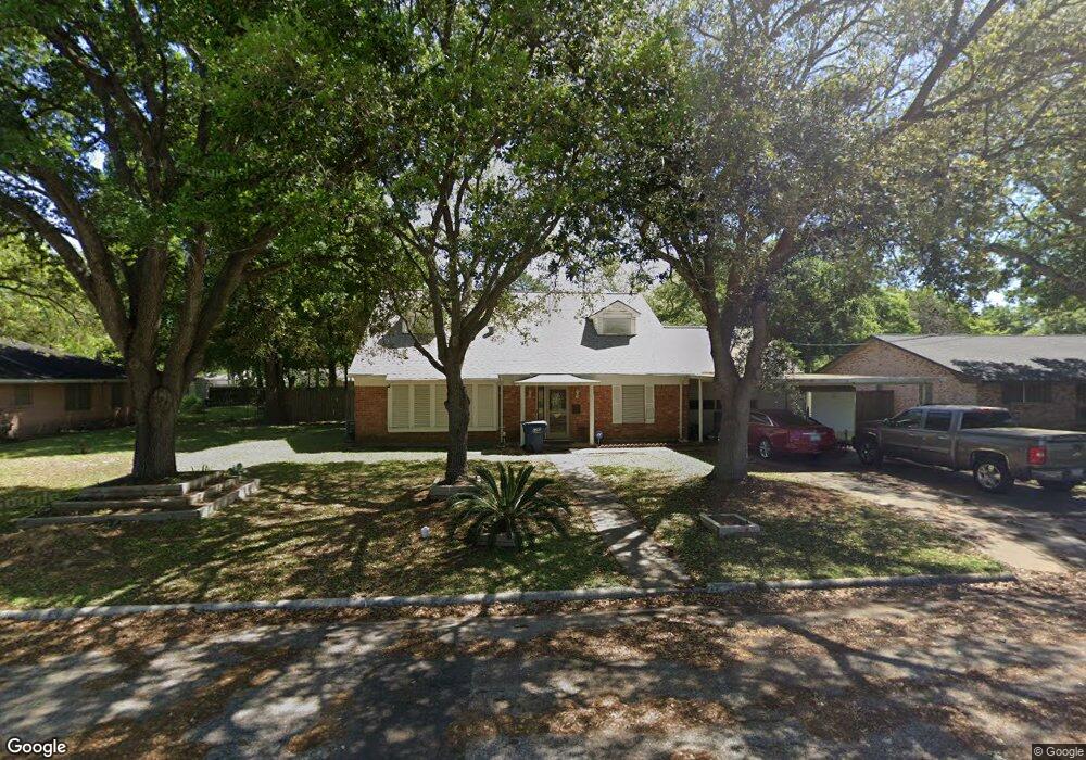 1913 Nancy Ave, Bay City, TX 77414 - photo 1