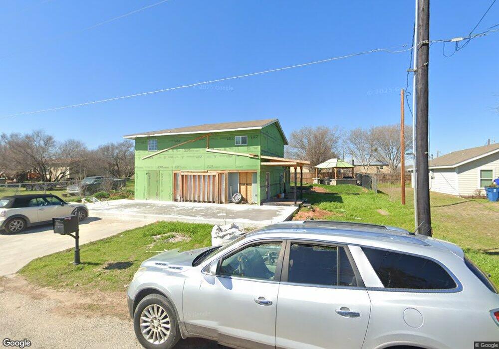 310 Capricorn Dr, Granbury, TX 76049 - photo 1