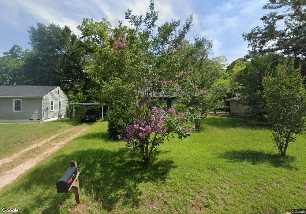 1605 Edgerly Ave, Albany, GA 31707 - photo 1