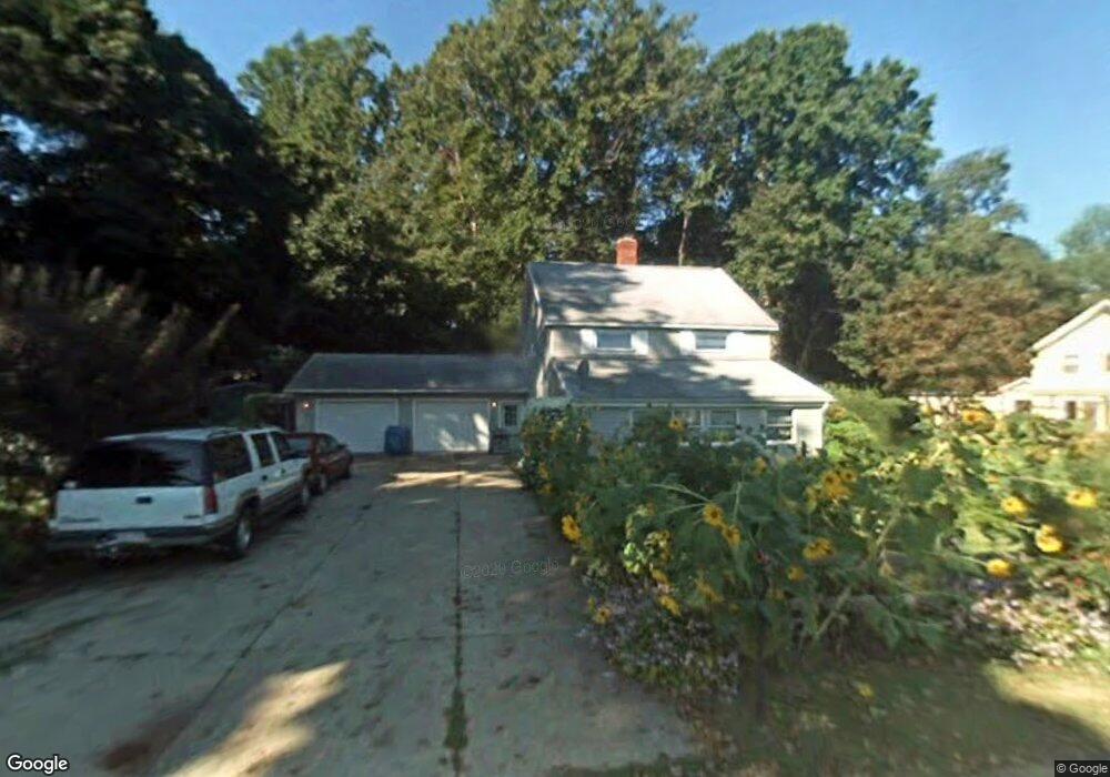 320 Roslyn Ave, Erie, PA 16505 - photo 1