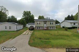 303 W Third St, Leaf River, IL 61047