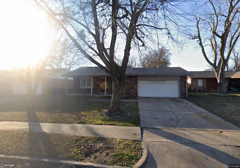 1744 S Pecan Ct, Broken Arrow, OK 74012 - photo 1