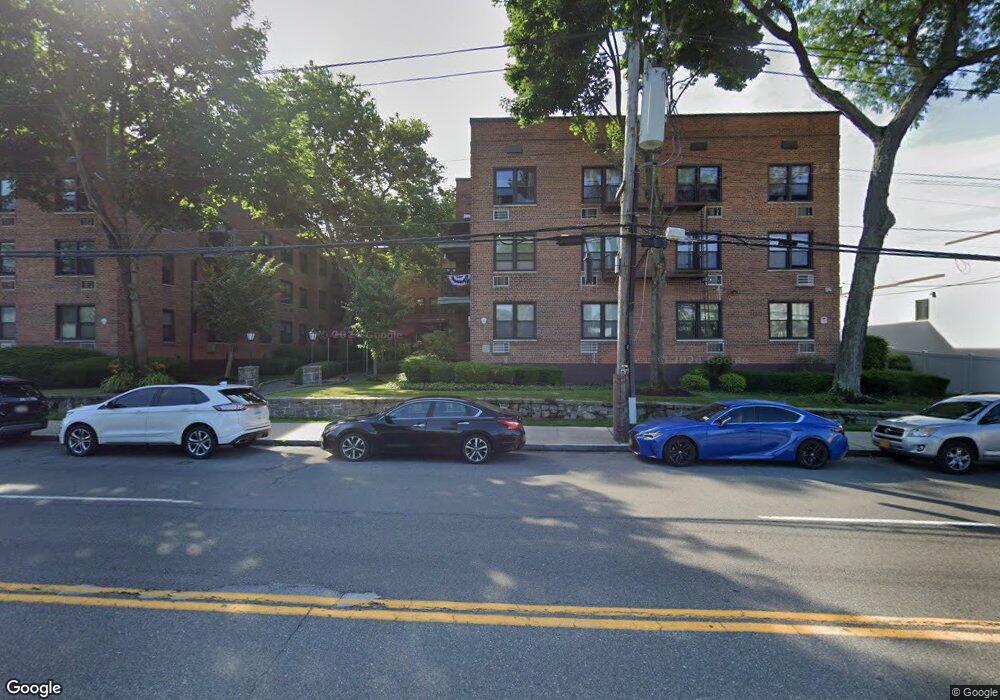 953 W Boston Post Rd unit 2N, Mamaroneck, NY 10543 - photo 1