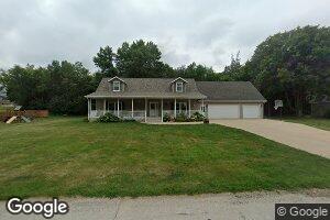 609 S Cedar Ave, Graettinger, IA 51342