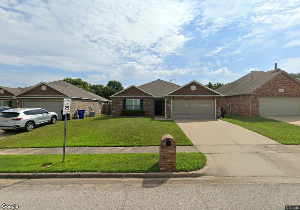 4715 S Ash Dr, Broken Arrow, OK 74011 - photo 1