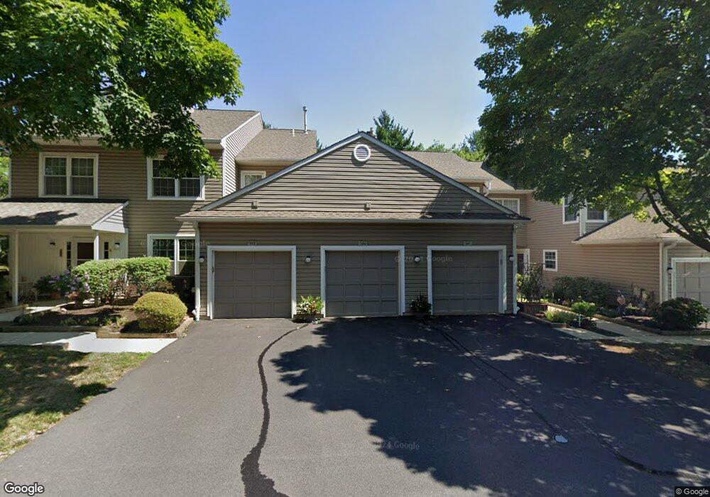 306 Stanton Ct unit 306, Glen Mills, PA 19342 - photo 1