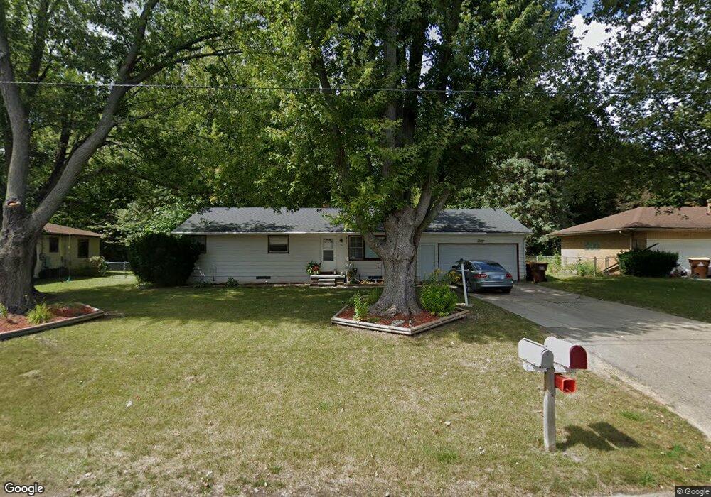 849 W Thomas L Pkwy, Lansing, MI 48917 - photo 1