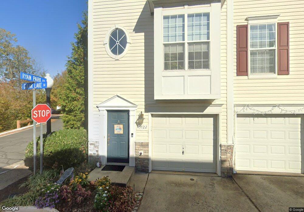 43724 Clear Lake Square unit 2, Ashburn, VA 20147 - photo 1