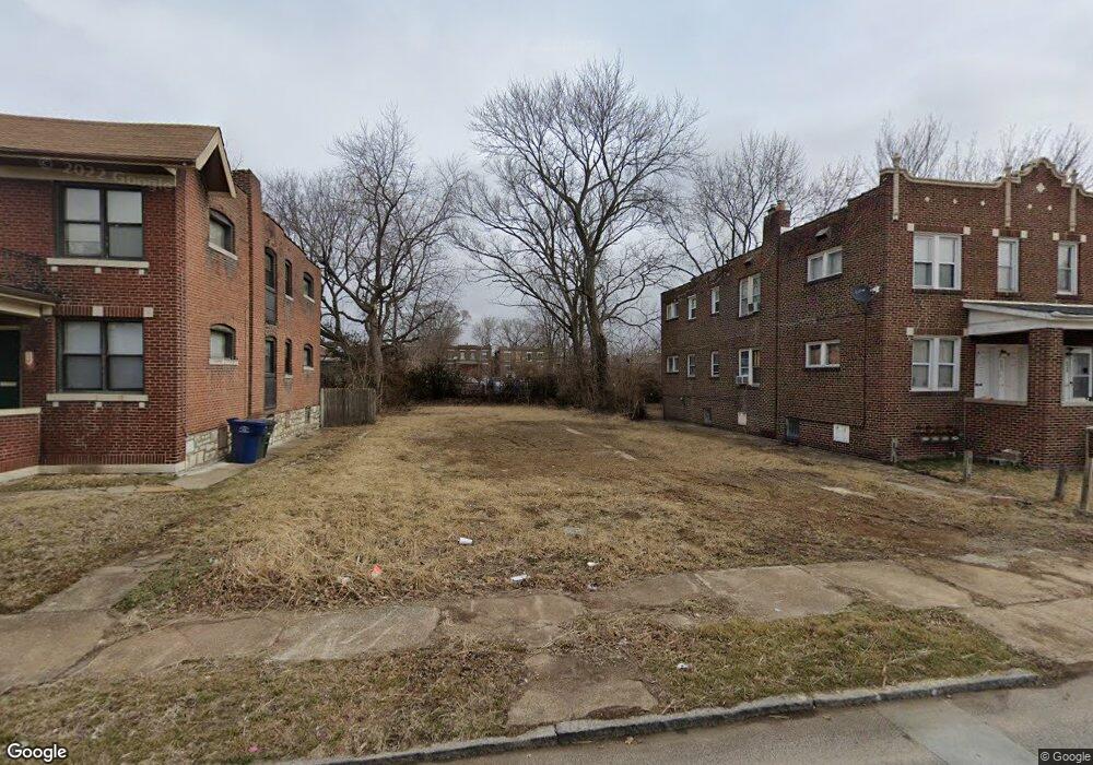 4731 Palm St, Saint Louis, MO 63115 - photo 1