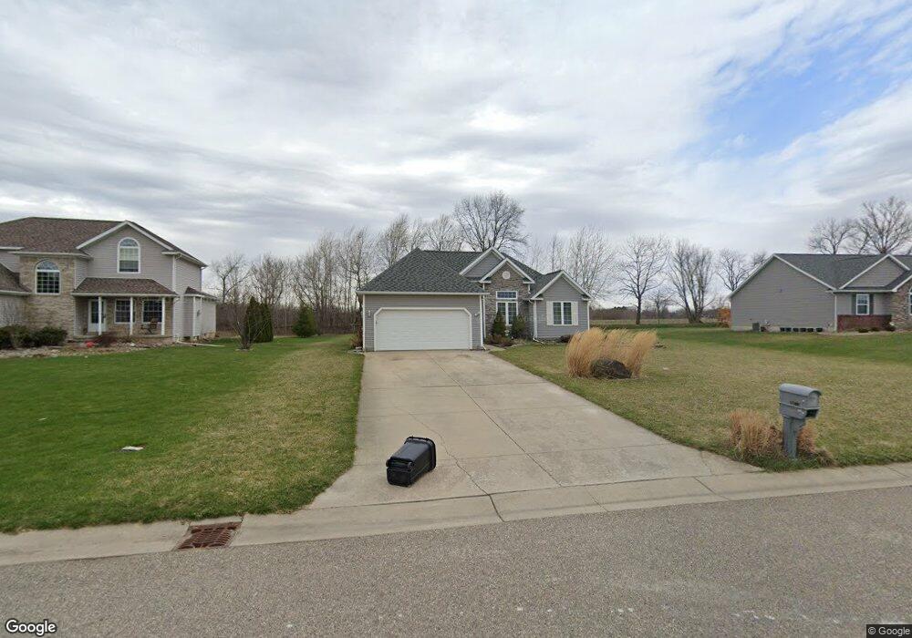 10175 Hunt Dr, Davison, MI 48423 - photo 1