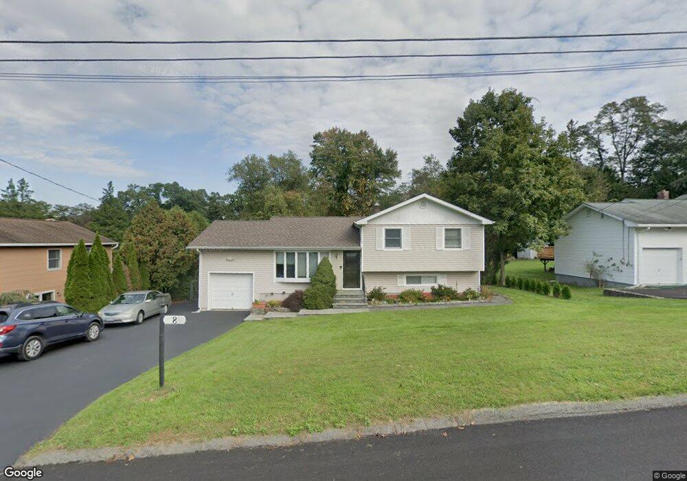 8 Hampton Place, Cortlandt Manor, NY 10567 - photo 1