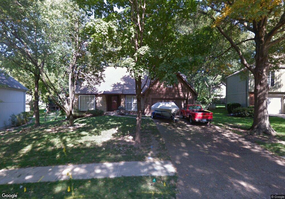 13410 W 77th Place, Shawnee, KS 66216 - photo 1