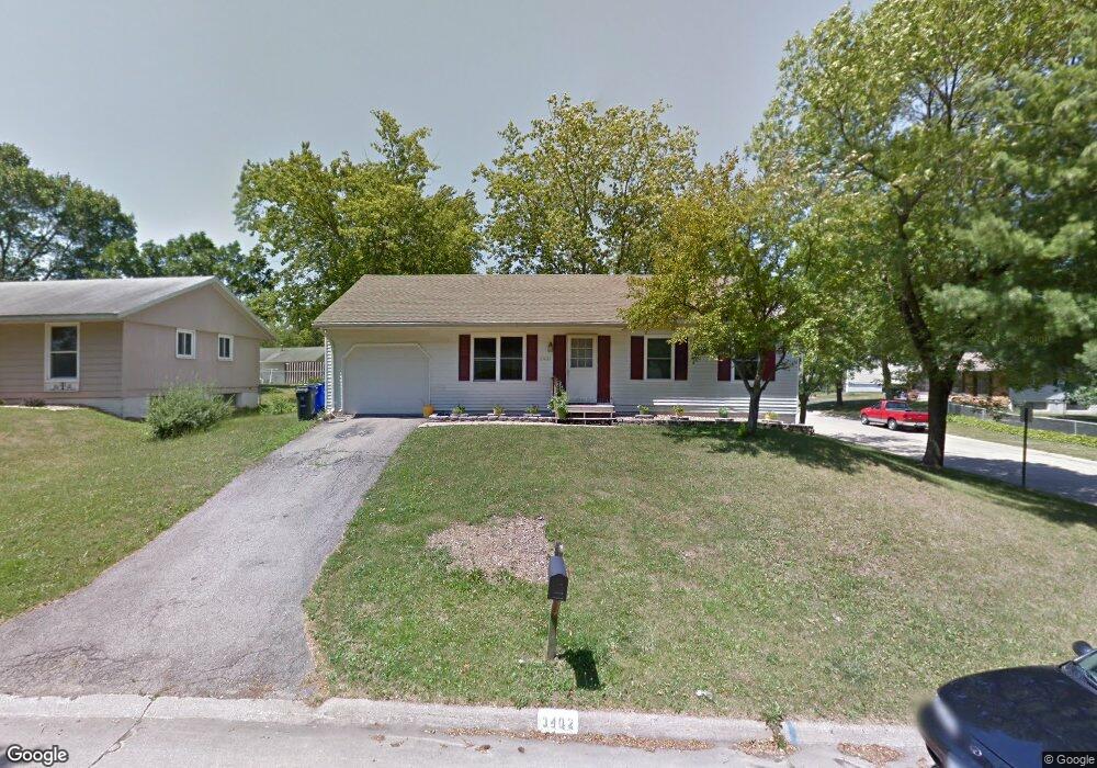 3402 Dunham Dr SW, Cedar Rapids, IA 52404 - photo 1