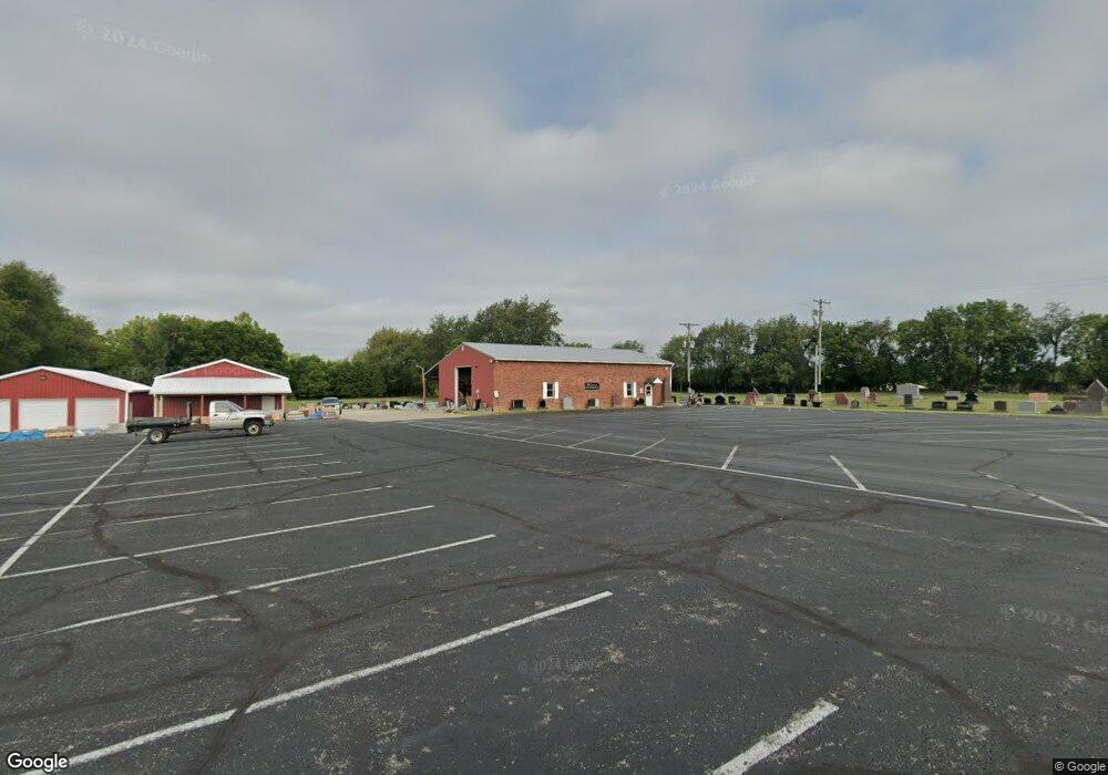 1455 N Court St, Circleville, OH 43113 - photo 1